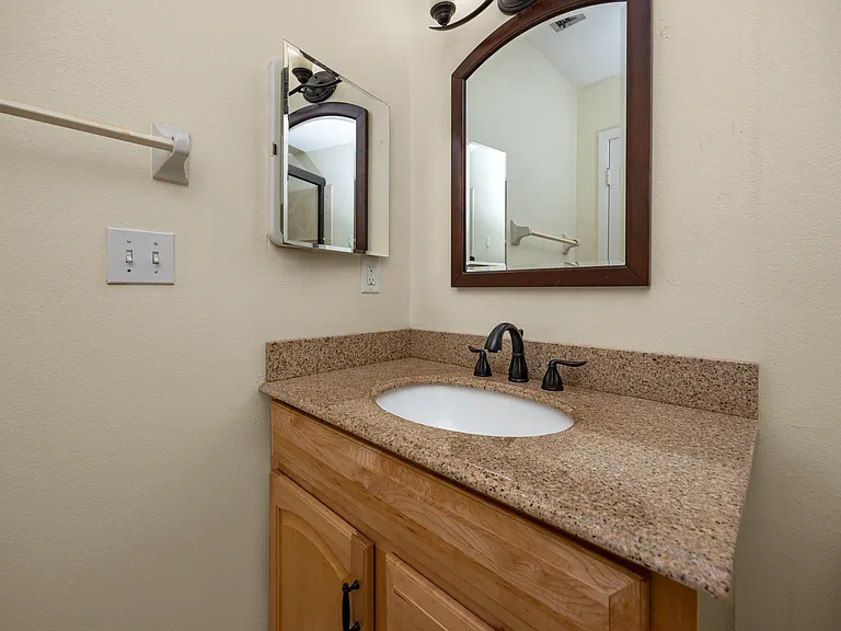 2460 Citrus Hill Rd — Photo 7