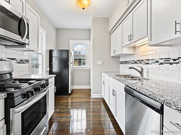 4th image of 16236 Lowell Ave