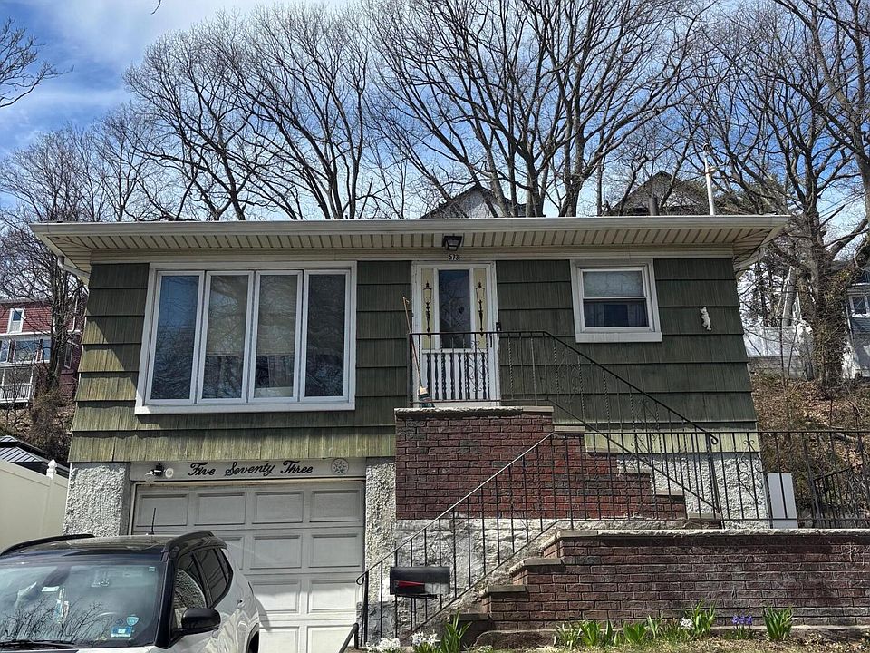 1st image of 573 Richmond Rd