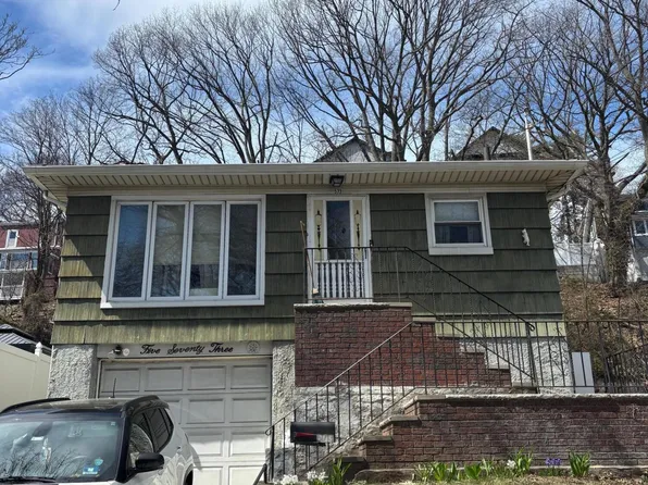 573 Richmond Rd, Staten Island, NY 10304