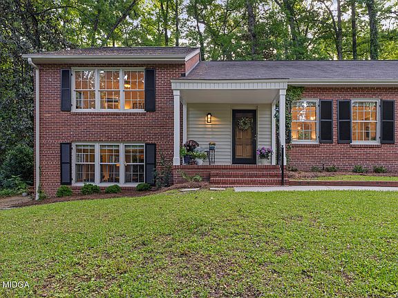 4th image of 1461 Lone Oak Dr