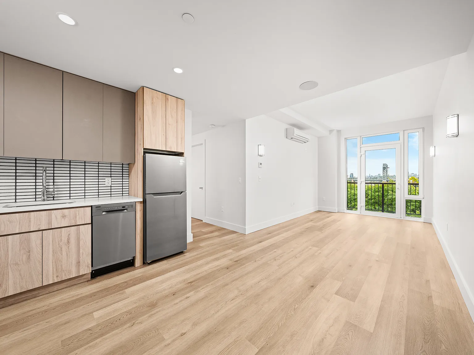 91 Bruckner Boulevard — Photo 2