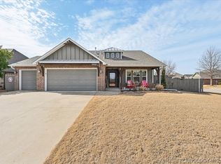 13324 S Poplar St, Glenpool, OK 74033