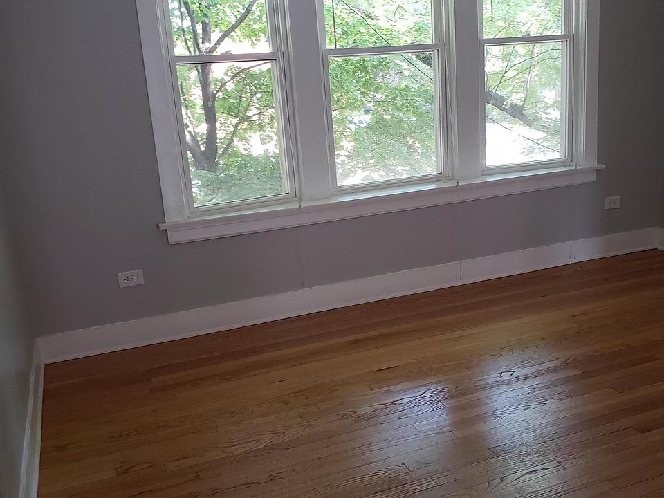 1st image of 2307 W Sunnyside Ave