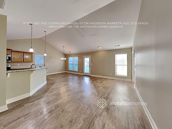 3rd image of 4731 Sweetwater Dr