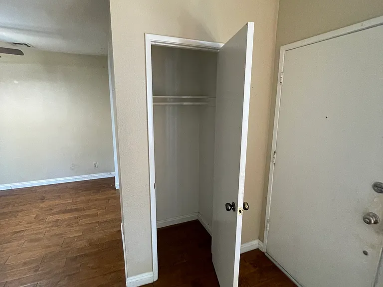 900 W Sierra Madre Ave #33 — Photo 7
