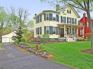 215 Pearl St, Branchburg, NJ 08853