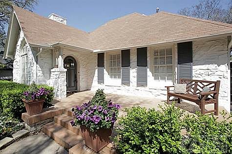 3rd image of 4524 Livingston Ave