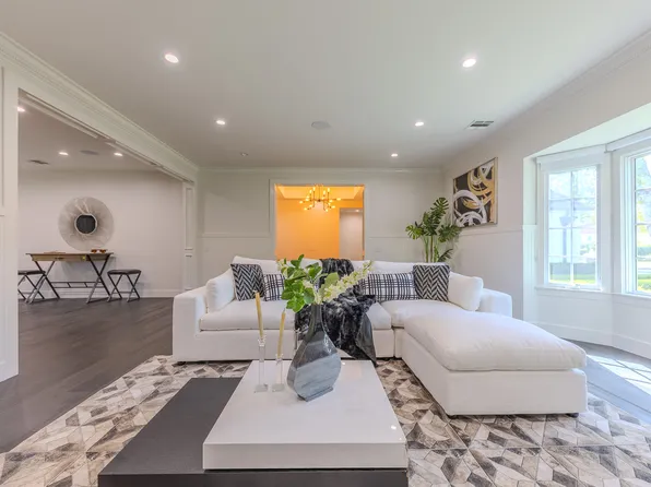 2150 S El Molino Ave, San Marino, CA 91108