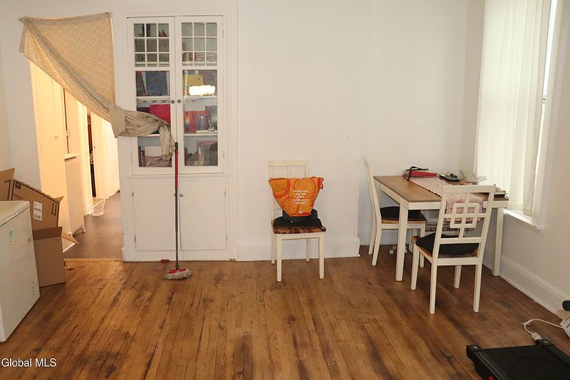 5th image of 130 5th Avenue