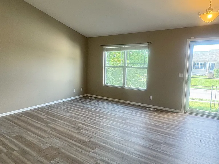 11213 Potter St — Photo 3