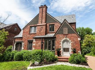 7337 Ravinia Dr, Saint Louis, MO 63121