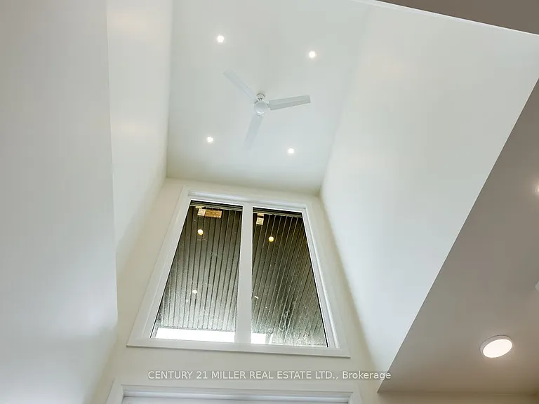 149 Richardson St #B — Photo 4