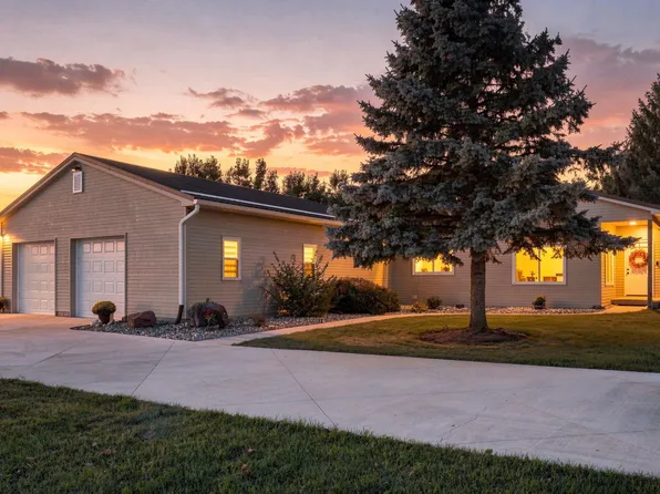 2925 W Buckles Rd, Columbia City, IN 46725