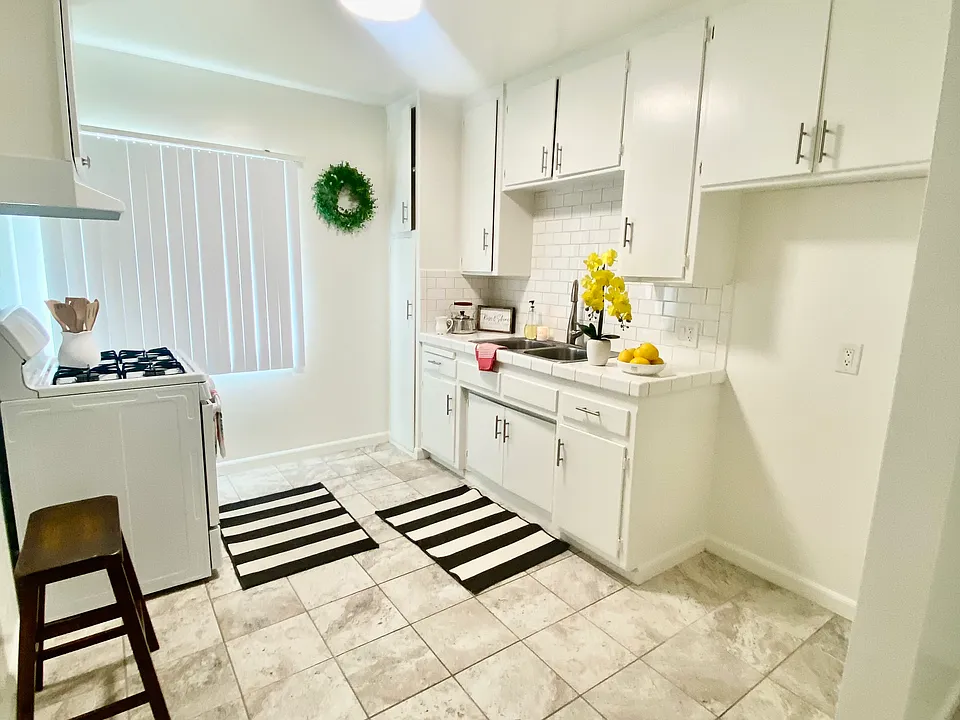 Spacious kitchen