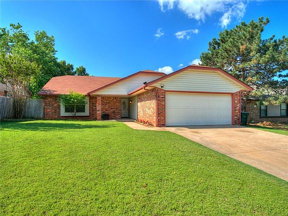 3rd image of 2716 Summerfield Dr