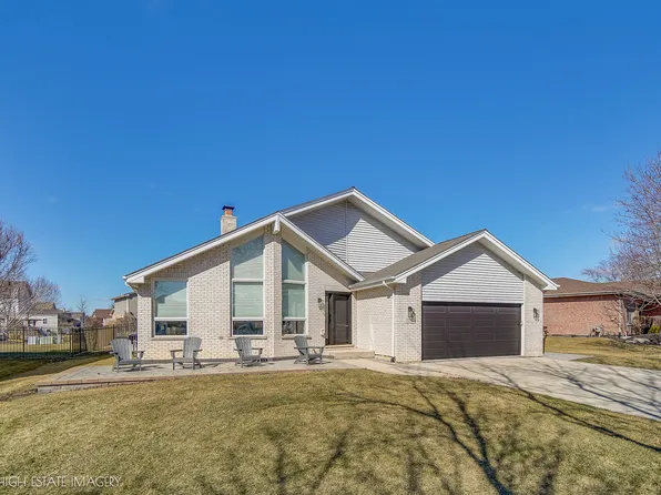 2757 Genoa Dr, New Lenox, IL 60451