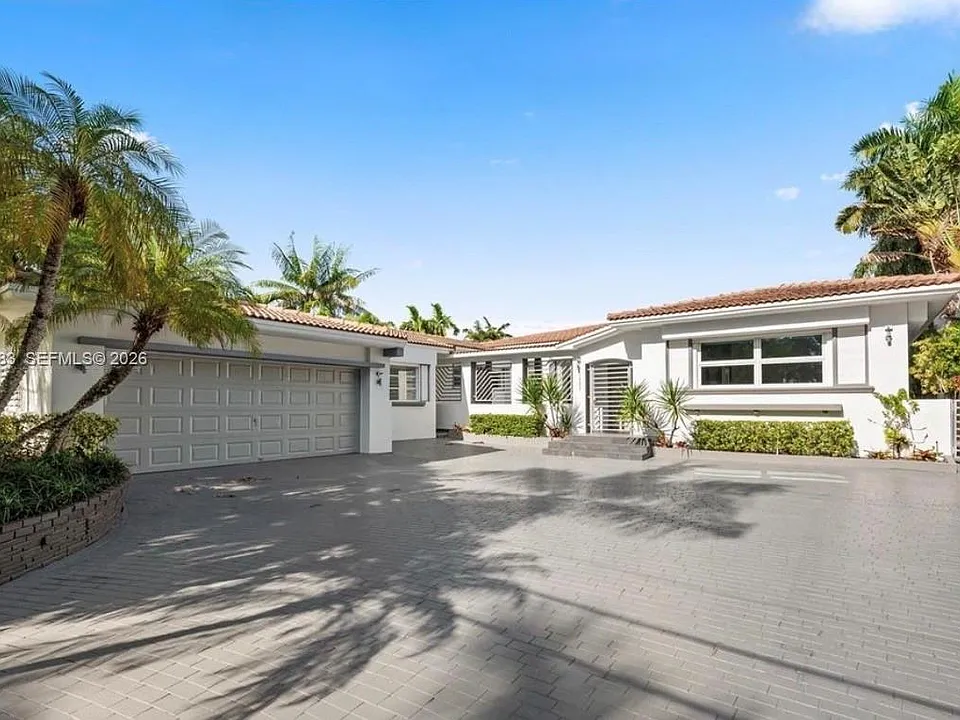 1025 Belle Meade Island Dr