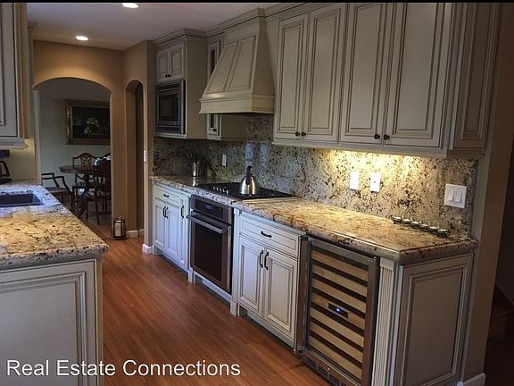 3rd image of 6270 Mojave Dr