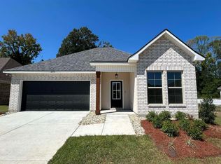 18731 Corlis Green Dr, Zachary, LA 70791
