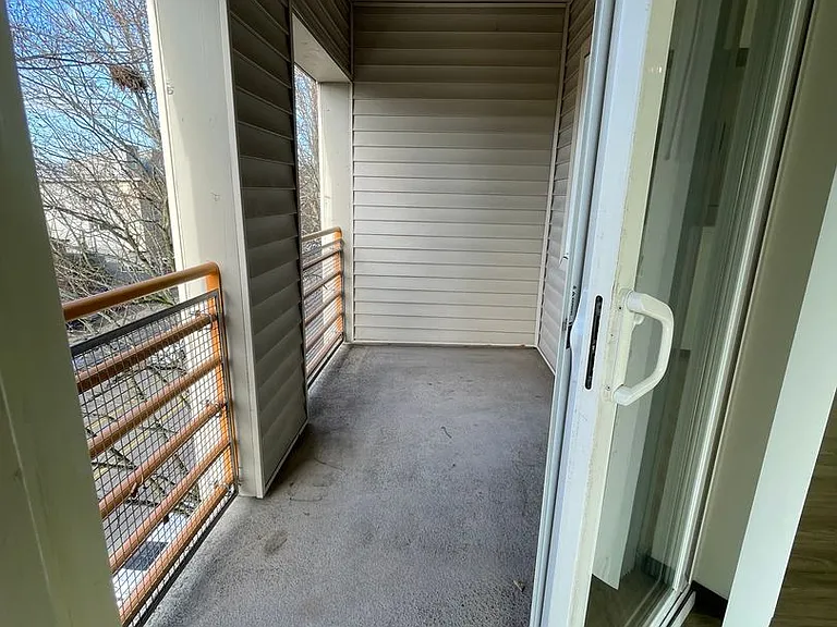 6040 Cali - Spacious 1 & 2 Units | Washer/Dryer | Private Balcony | Lots on Natural Light — Photo 51