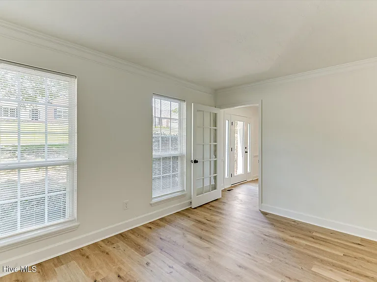 4688 Perry Mill Cir — Photo 19