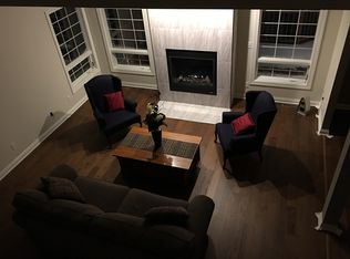 W279N5790 Walnut Grove Dr, Lisbon, WI 53089