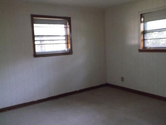 5th image of 501 Herrington St