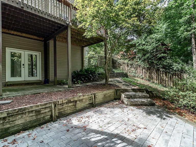 438 Bristol Rd — Photo 30