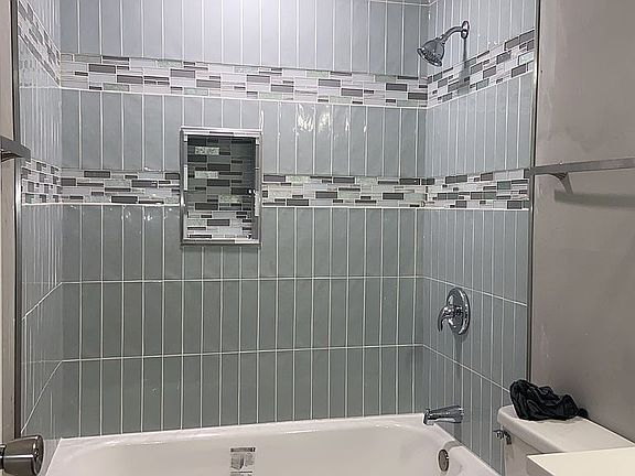 4th image of 554 Saddletree Dr