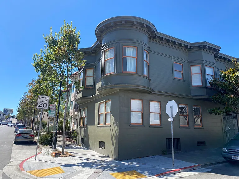 107 Woolsey St — Photo 1
