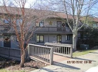1911 E Waters Edge Dr, Bloomington, IN 47401