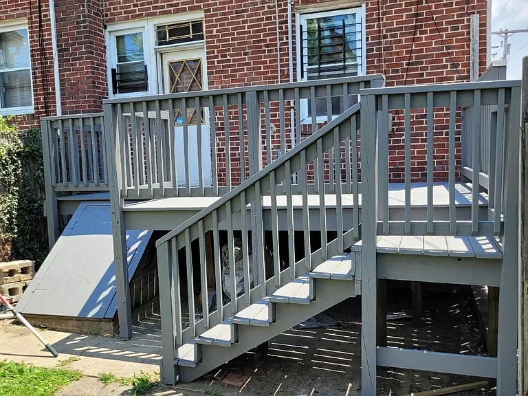 3428 Royce Ave — Photo 2