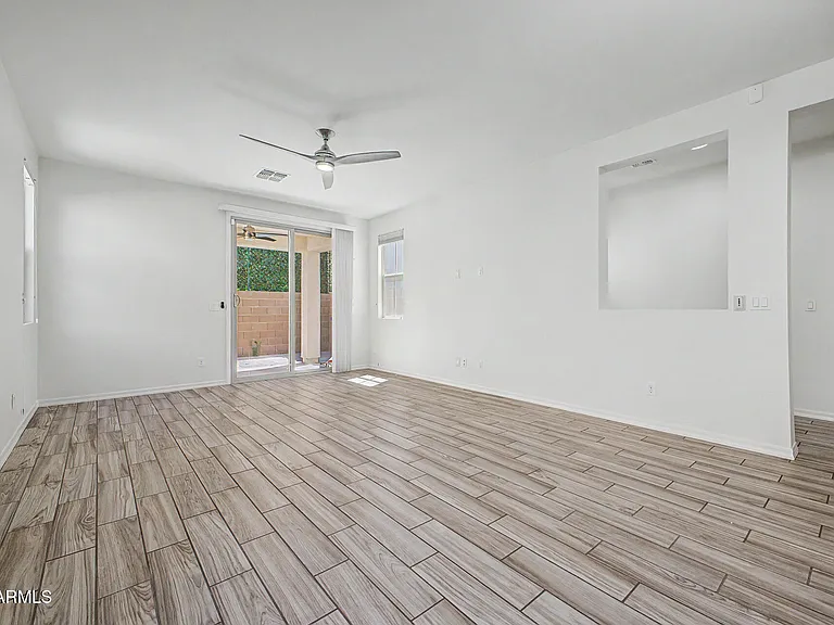 1575 W Marlin Dr — Photo 8