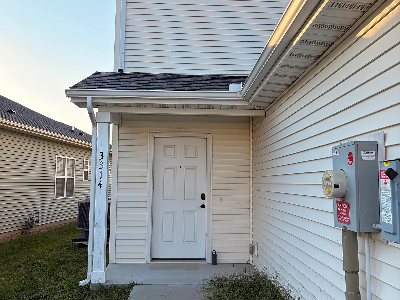 3 bed, 2.5 bath, 1460 sqft, $1,980 — Photo 2