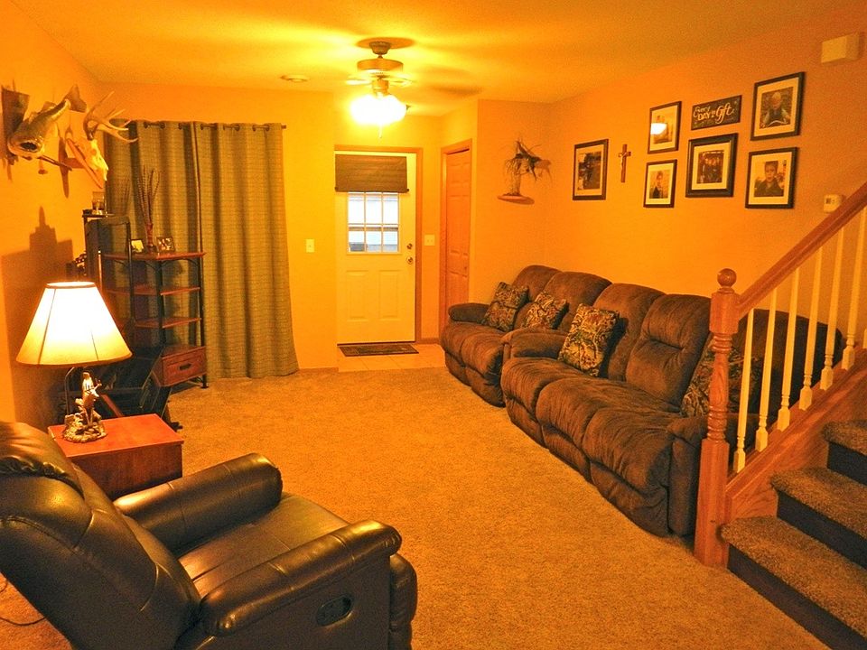 Ceramic floors in foyer