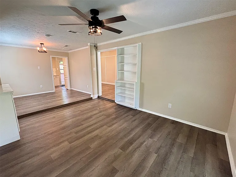 4526 McCleester Dr — Photo 11