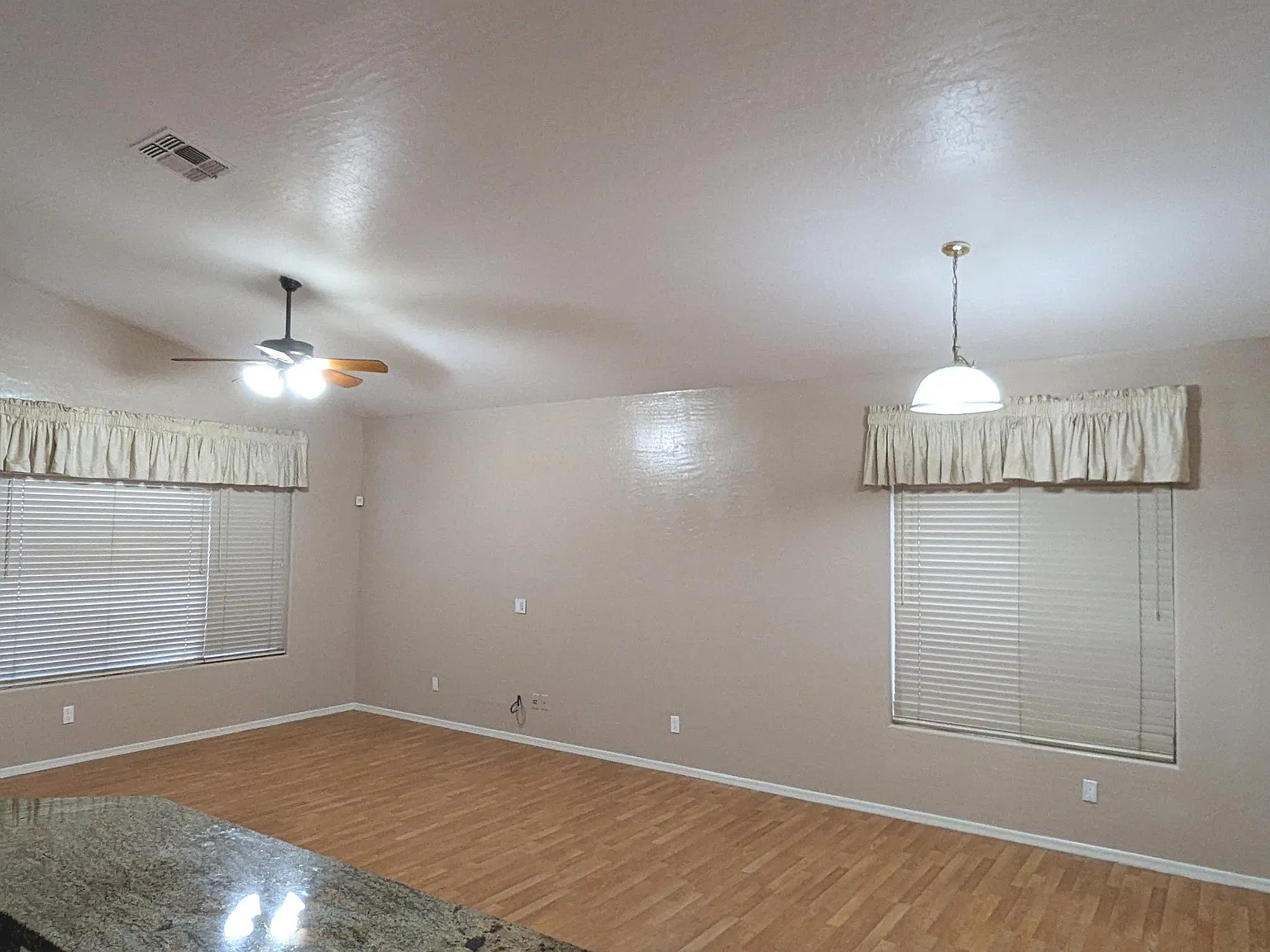 4 bed, 2161 sqft, $3,000 — Photo 4