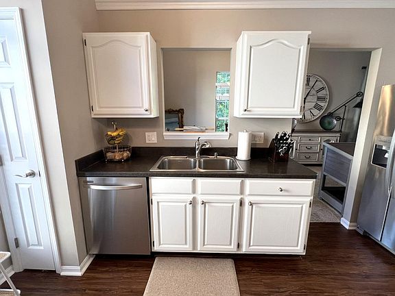 4th image of 5197 Franklin Park St
