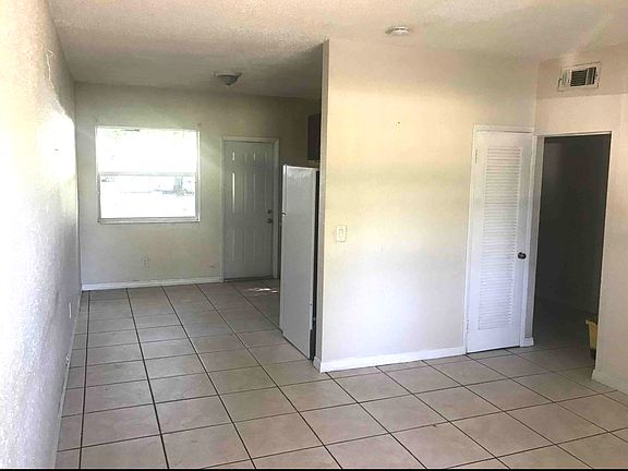 4th image of 1664 NE 146th St #1664