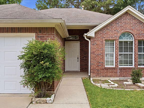 4th image of 1004 Oak Glen Dr