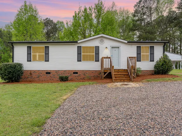 815 W Watson Rd, Benson, NC 27504