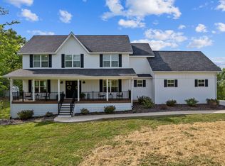 455 Oregon Trl, Greeneville, TN 37743