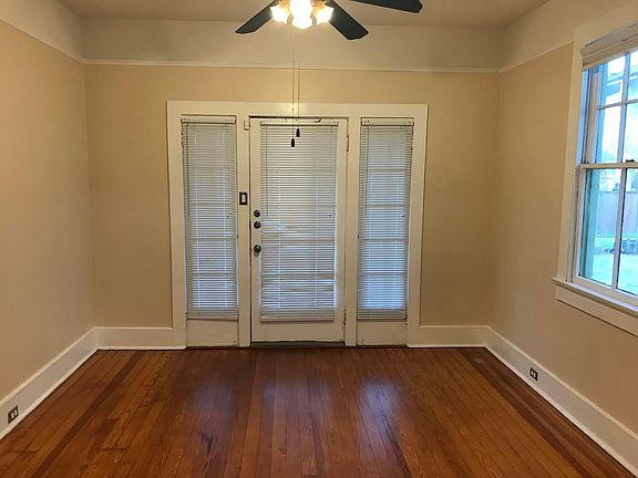 2nd image of 907 Pelican Ave