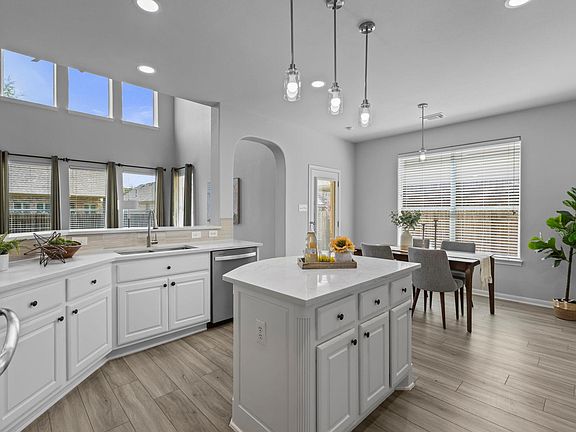 4th image of 2700 Salorn Way