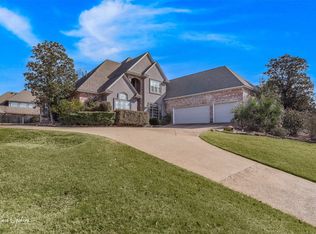 1069 Waters Edge Cir, Shreveport, LA 71106