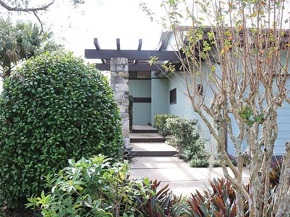 2nd image of 12 Robyn Ln