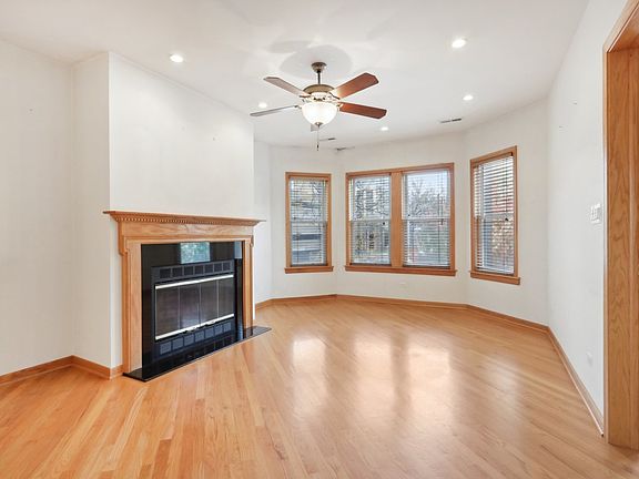 4th image of 5057 N California Ave #2N
