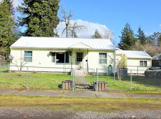 48263 Y Dr, Oakridge, OR 97463