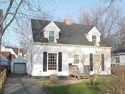 1016 W Grand River Ave, East Lansing, MI, 48823